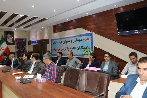  نخستین دوره آموزشی تربیت ارزیاب حرفه ای اساتید دانشگاه فرهنگیان استان  آذربایجان شرقی  10