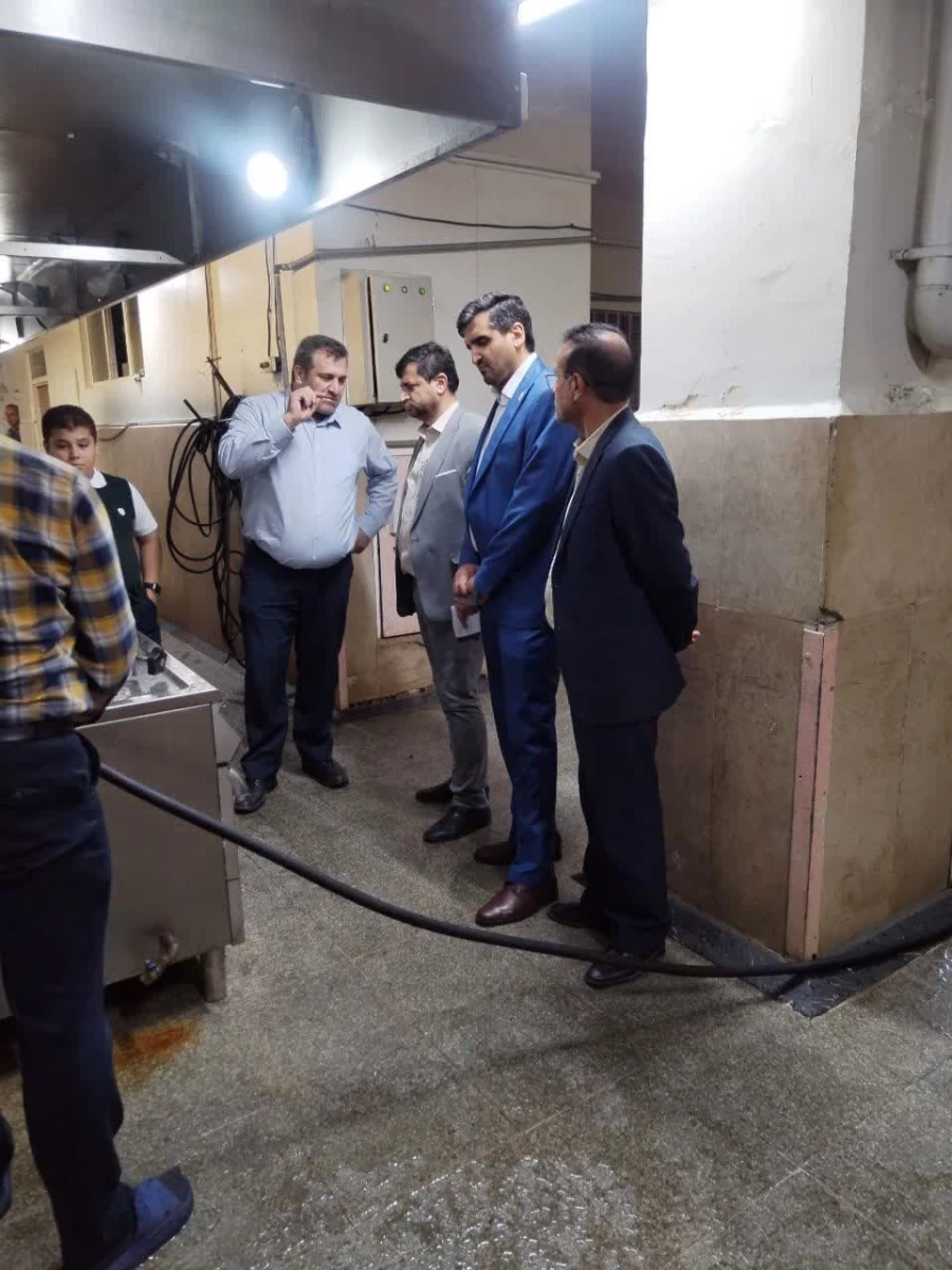 بازدید از از سلف سرویس  دانشگاه تبریز در جهت صنعتی کردن آشپزخانه های  پردیس های دانشگاه فرهنگیان 4