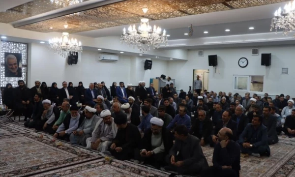 دیدار صمیمی جمعی از دانشگاهیان دانشگاه های استان با نماینده ولی فقیه در آذربایجان شرقی 6