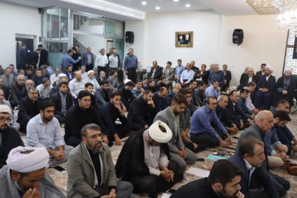 دیدار صمیمی جمعی از دانشگاهیان دانشگاه های استان با نماینده ولی فقیه در آذربایجان شرقی 7