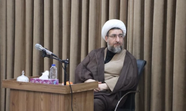 دیدار صمیمی جمعی از دانشگاهیان دانشگاه های استان با نماینده ولی فقیه در آذربایجان شرقی 8