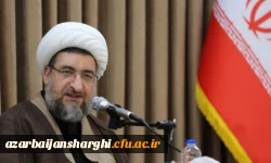 دیدار صمیمی جمعی از دانشگاهیان دانشگاه های استان با نماینده ولی فقیه در آذربایجان شرقی 9