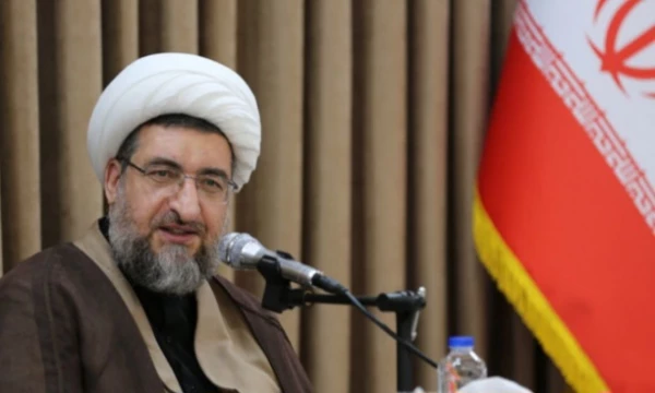 دیدار صمیمی جمعی از دانشگاهیان دانشگاه های استان با نماینده ولی فقیه در آذربایجان شرقی 9