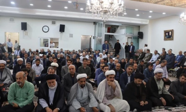 دیدار صمیمی جمعی از دانشگاهیان دانشگاه های استان با نماینده ولی فقیه در آذربایجان شرقی 11