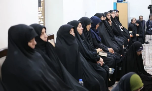 دیدار صمیمی جمعی از دانشگاهیان دانشگاه های استان با نماینده ولی فقیه در آذربایجان شرقی 12