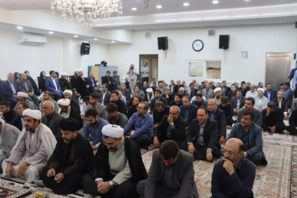 دیدار صمیمی جمعی از دانشگاهیان دانشگاه های استان با نماینده ولی فقیه در آذربایجان شرقی 13