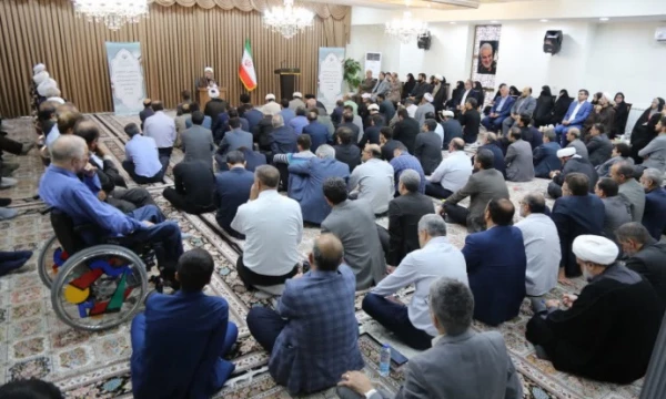 دیدار صمیمی جمعی از دانشگاهیان دانشگاه های استان با نماینده ولی فقیه در آذربایجان شرقی 15