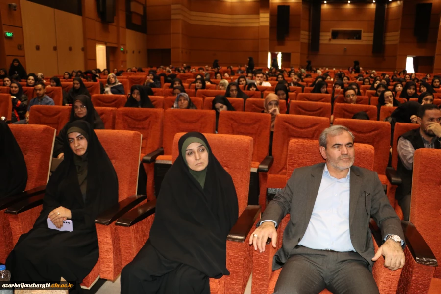 معلمان از سخت گیری ها و تلخی های بی مورد نسبت به دانش آموزان برحذر باشند 2