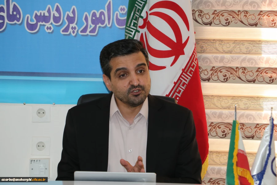 تجلیل از کارکنان برتر بسیج در هفته دولت 2