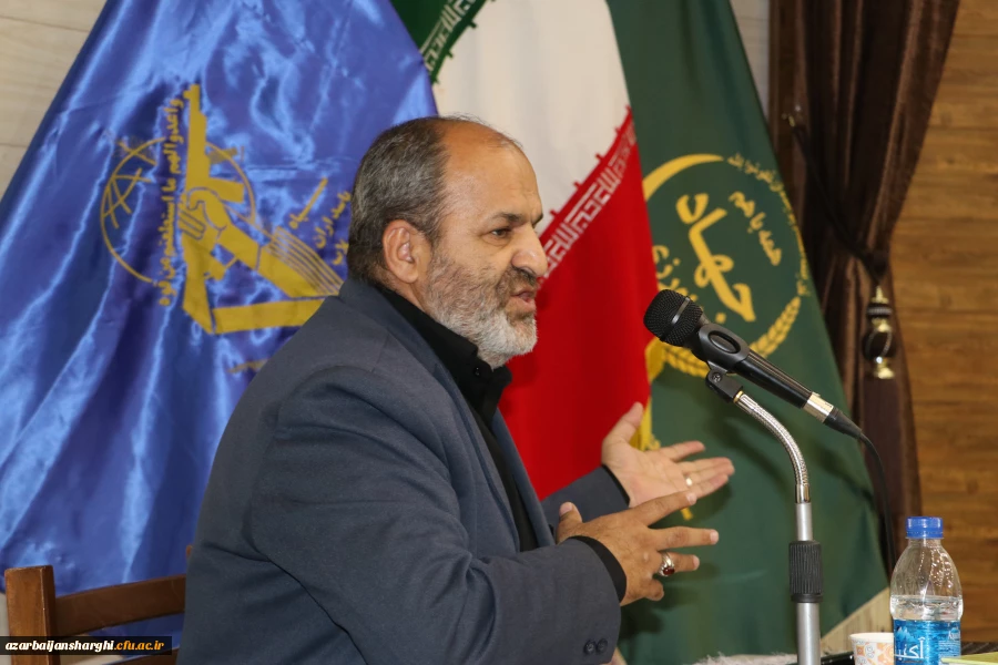 تجلیل از کارکنان برتر بسیج در هفته دولت 7