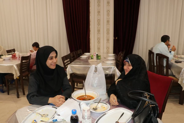ضیافت شام  کارکنان دانشگاه فرهنگیان استان 8