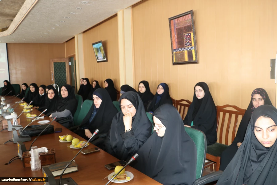 برنامه گرامیداشت هفته دفاع مقدس در دانشگاه فرهنگیان استان ردیس فاطمه الزهرا تبریز  9