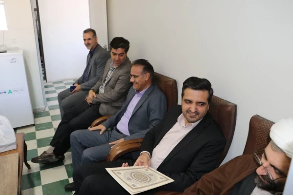 افتخاری دیگر از اعضای هیئت علمی دانشگاه و تقدیر رییس دانشگاه فرهنگیان از دانشمنددو درصد پر استناد جهان 6