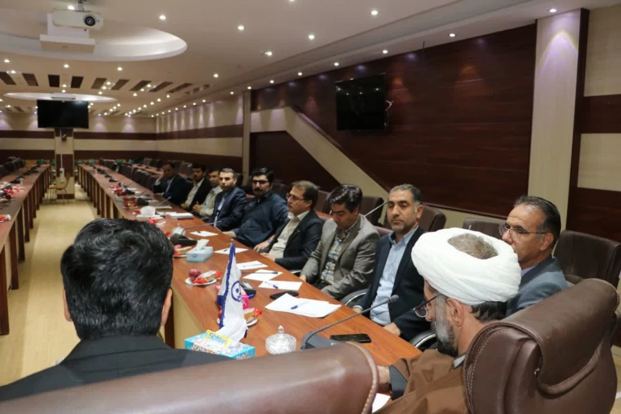 نشست صمیمی و هم اندیشی اعضای هیأت علمی با ریاست دانشگاه فرهنگیان آذربایجان شرقی  4