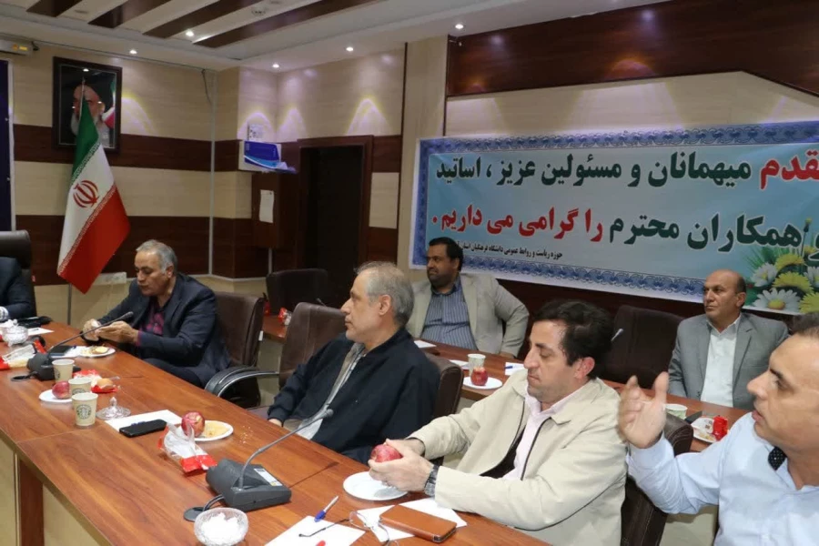 نشست صمیمی و هم اندیشی اعضای هیأت علمی با ریاست دانشگاه فرهنگیان آذربایجان شرقی  19