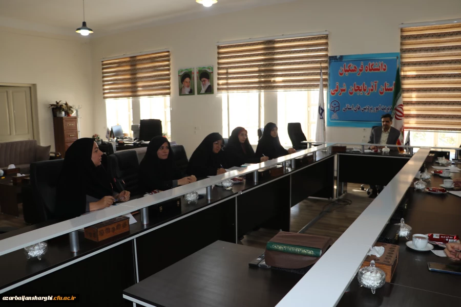 برگزاری جلسه بزرگداشت هفته کتاب و کتاب خوانی در دانشگاه فرهنگیان استان آذربایجان شرقی  8