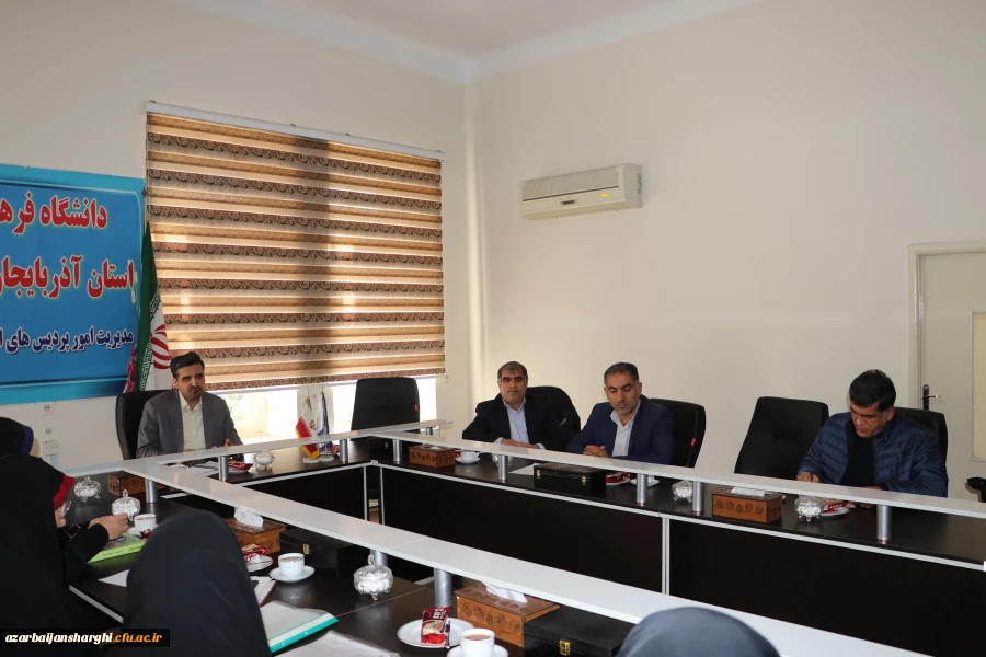 برگزاری جلسه بزرگداشت هفته کتاب و کتاب خوانی در دانشگاه فرهنگیان استان آذربایجان شرقی  9