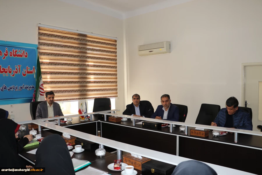 برگزاری جلسه بزرگداشت هفته کتاب و کتاب خوانی در دانشگاه فرهنگیان استان آذربایجان شرقی  10