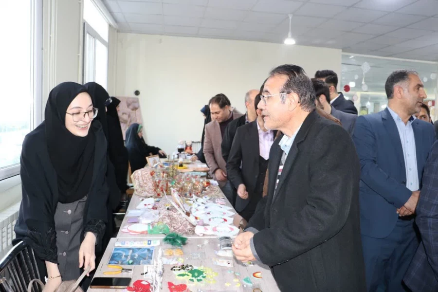 ششمین ورکشاپ(کارگاه آموزشی) استانی دانشگاه فرهنگیان استان آذربایجان شرقی در پردیس فاطمه الزهرا(س)  افتتاح شد. 16