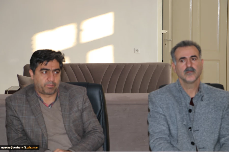 جلسه رفع کمبود فضاهای آموزشی، رفاهی و فرهنگی دانشگاه فرهنگیان  استان  با حضور مدیر کل آموزش وپرورش آذربایجان شرقی 
 3