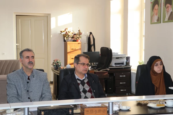 جلسه رفع کمبود فضاهای آموزشی، رفاهی و فرهنگی دانشگاه فرهنگیان  استان  با حضور مدیر کل آموزش وپرورش آذربایجان شرقی 
 4