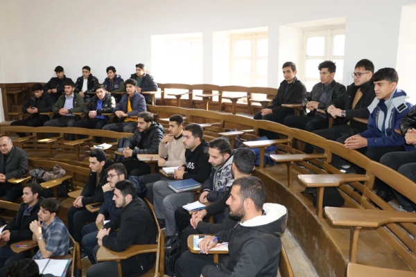 بازدید دانش آموزان مجتمع آموزشی سما واحد بناب از دانشگاه فرهنگیان آذربایجان شرقی  4