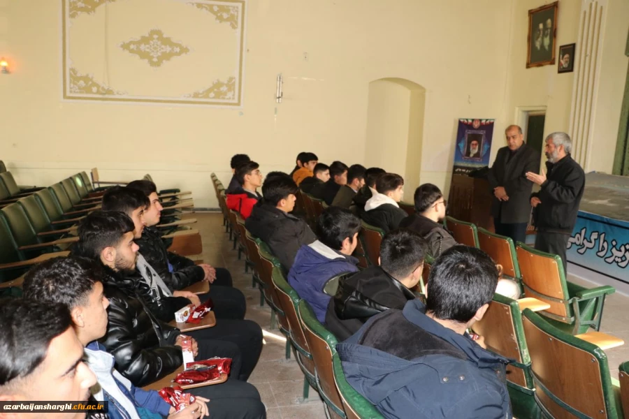 بازدید دانش آموزان مجتمع آموزشی سما واحد بناب از دانشگاه فرهنگیان آذربایجان شرقی  8