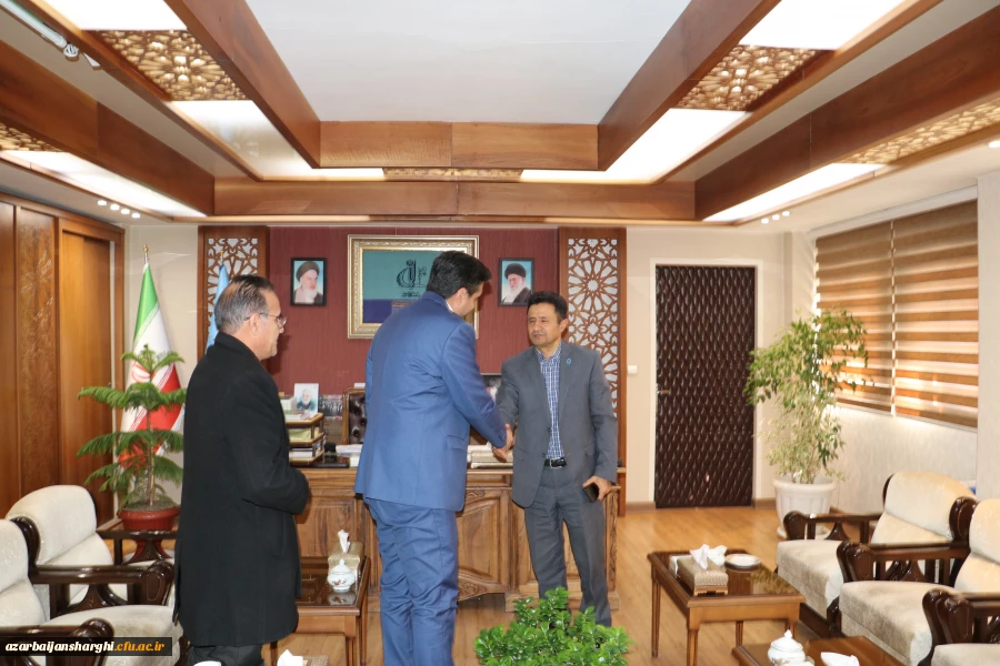 نشست رئیس دانشگاه فرهنگیان تبریز با رئیس دانشگاه مادر استان  آذربایجان شرقی 4