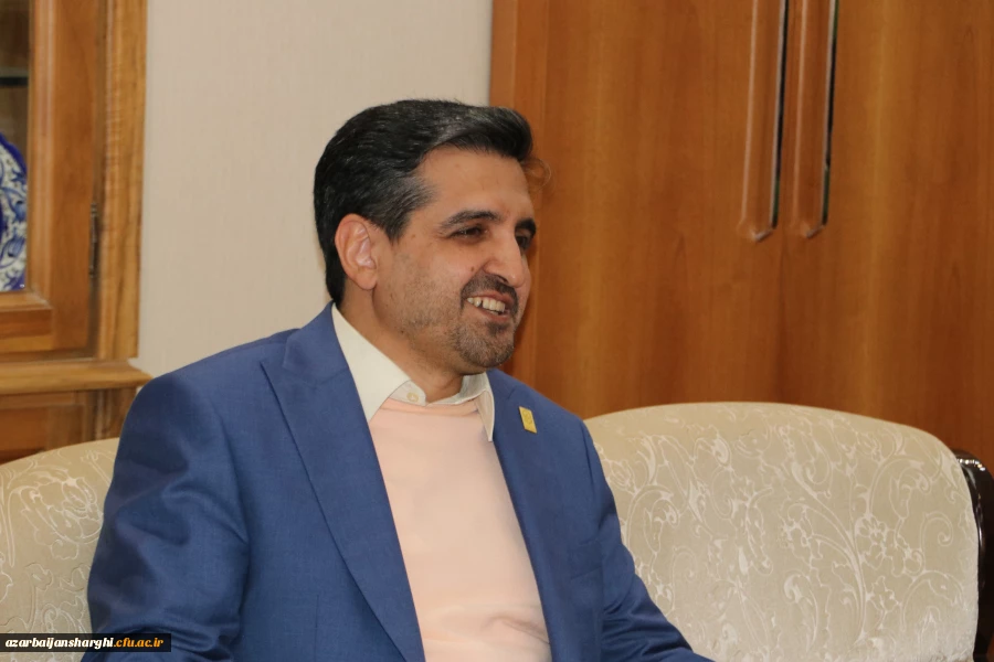 نشست رئیس دانشگاه فرهنگیان تبریز با رئیس دانشگاه مادر استان  آذربایجان شرقی 7