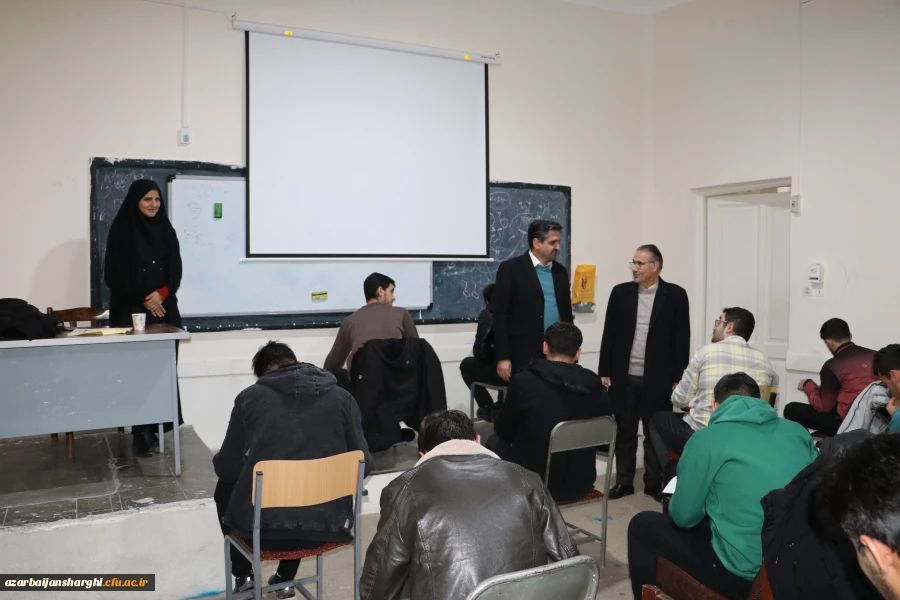 بازدید رئیس دانشگاه فرهنگیان آذربایجان شرقی در اولین روز برگزاری امتحانات پایان ترم
 4