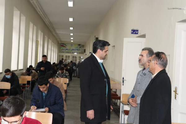 بازدید رئیس دانشگاه فرهنگیان آذربایجان شرقی در اولین روز برگزاری امتحانات پایان ترم
 11
