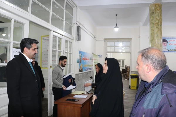 بازدید رئیس دانشگاه فرهنگیان آذربایجان شرقی در اولین روز برگزاری امتحانات پایان ترم
 13