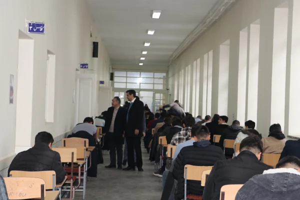 بازدید رئیس دانشگاه فرهنگیان آذربایجان شرقی در اولین روز برگزاری امتحانات پایان ترم
 16