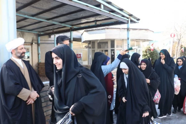  اعزام بزرگترین کاروان دانشجومعلمان دانشگاه فرهنگیان آذربایجان شرقی  به مناطق جنوب کشور 12