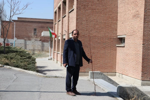 غرس نهال ایثار در پردیس علامه امینی تبریز  8