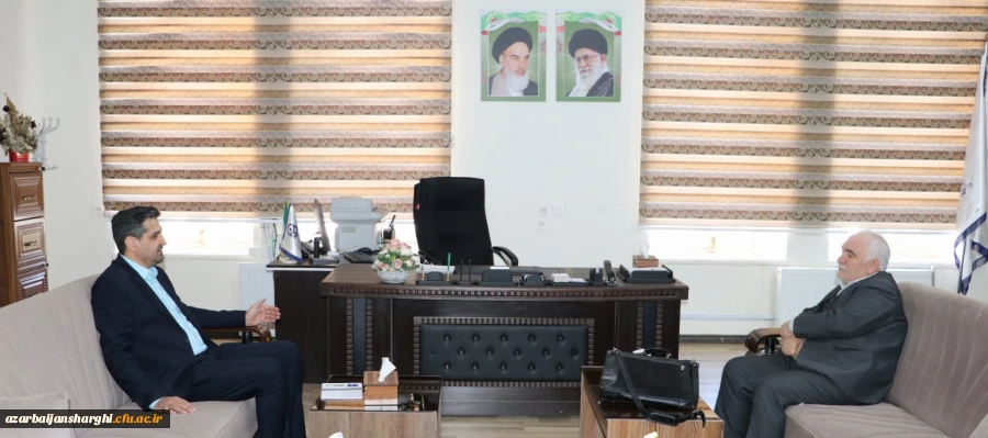 دیدار نماینده مجلس شورای اسلامی بارئیس  دانشگاه فرهنگیان استان آذربایجان شرقی 3