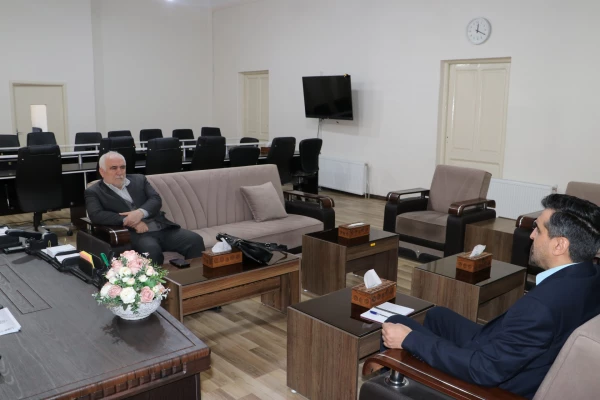 دیدار نماینده مجلس شورای اسلامی بارئیس  دانشگاه فرهنگیان استان آذربایجان شرقی 6