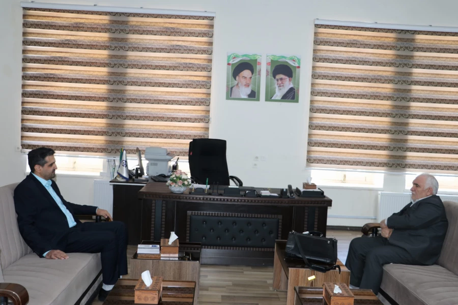 دیدار نماینده مجلس شورای اسلامی بارئیس  دانشگاه فرهنگیان استان آذربایجان شرقی 7