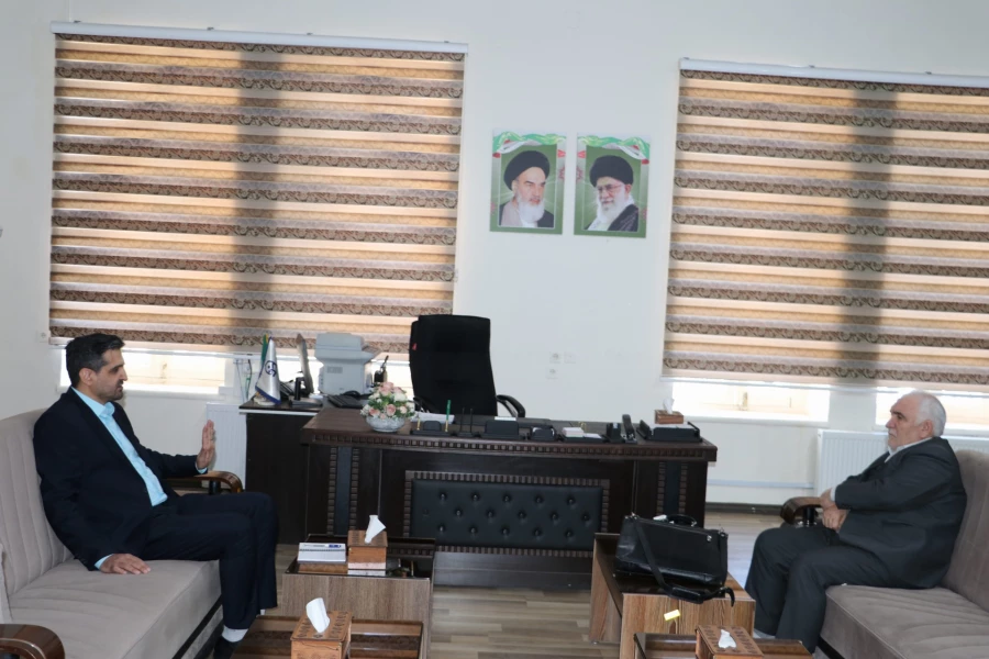 دیدار نماینده مجلس شورای اسلامی بارئیس  دانشگاه فرهنگیان استان آذربایجان شرقی 8