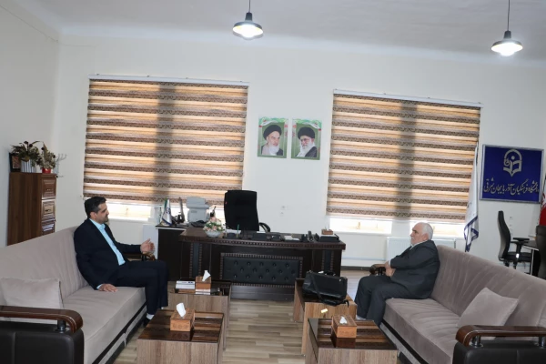 دیدار نماینده مجلس شورای اسلامی بارئیس  دانشگاه فرهنگیان استان آذربایجان شرقی 9