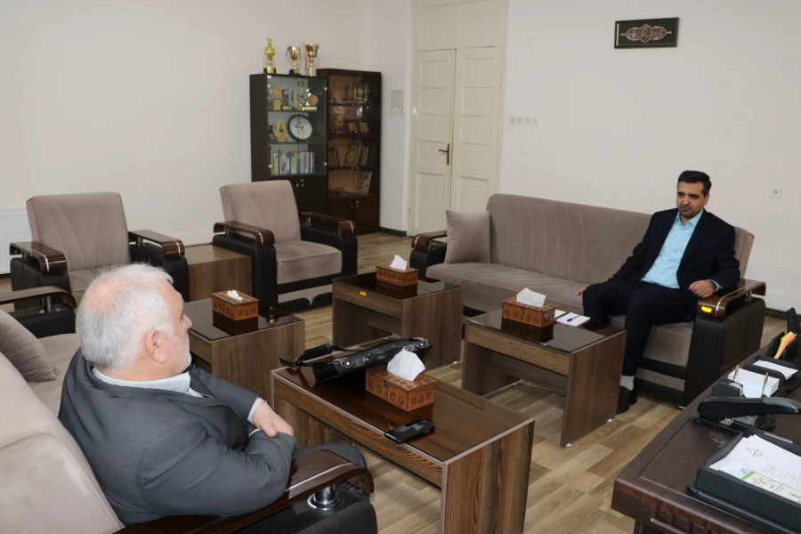 دیدار نماینده مجلس شورای اسلامی بارئیس  دانشگاه فرهنگیان استان آذربایجان شرقی 10