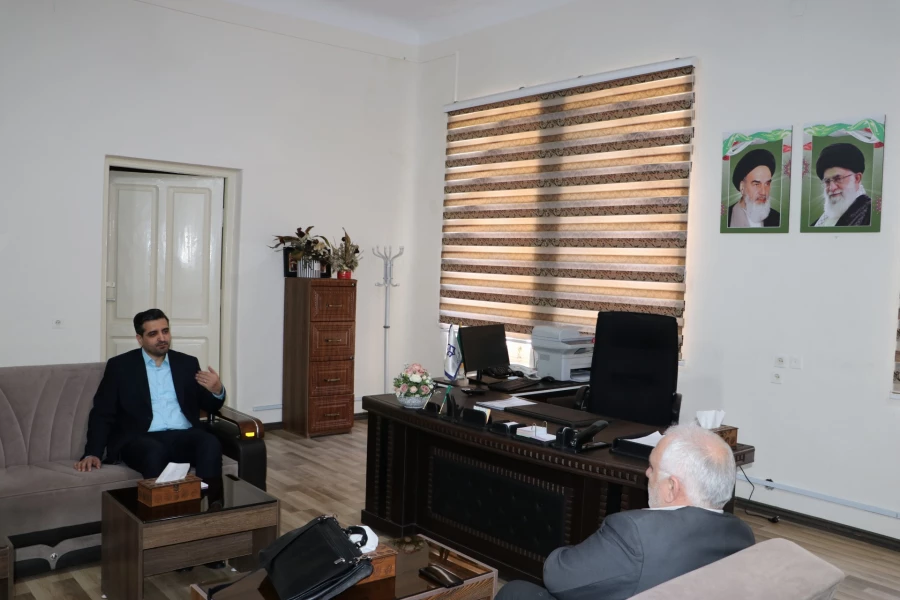 دیدار نماینده مجلس شورای اسلامی بارئیس  دانشگاه فرهنگیان استان آذربایجان شرقی 12