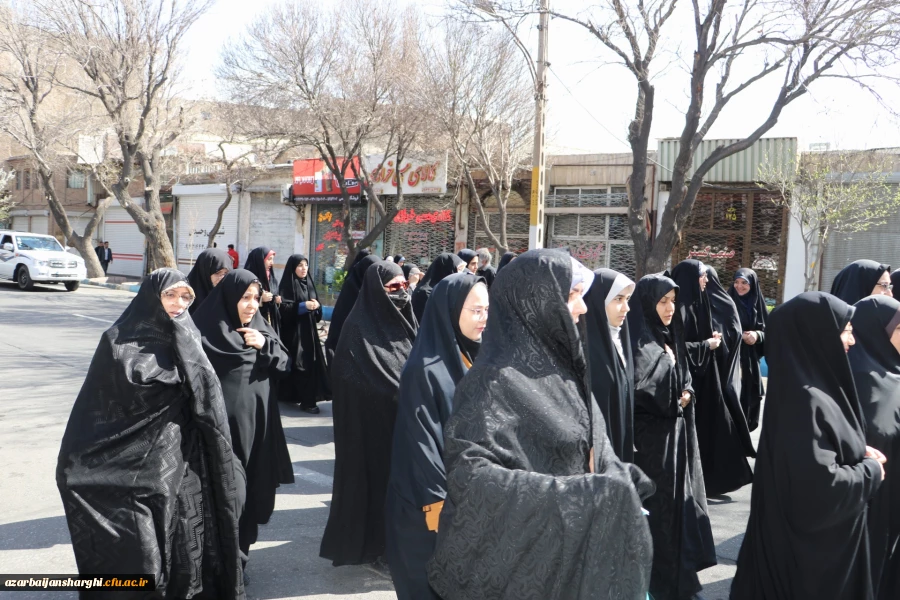 حضور گسترده خانواده  بزرگ دانشگاه فرهنگیان آذربایجان شرقی  در روز جهانی قدس ۱۴۰۴ 11