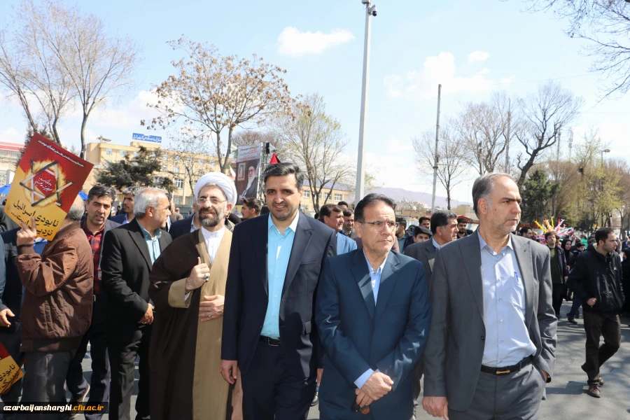 حضور گسترده خانواده  بزرگ دانشگاه فرهنگیان آذربایجان شرقی  در روز جهانی قدس ۱۴۰۴ 20