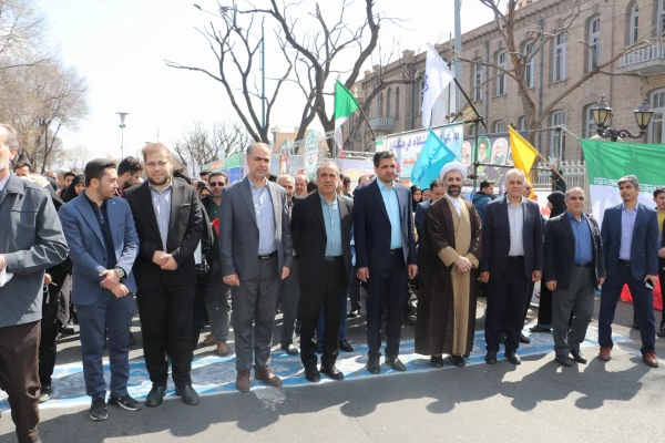 حضور گسترده خانواده بزرگ دانشگاه فرهنگیان آذربایجان شرقی در راهپیمایی روز جهانی قدس  2