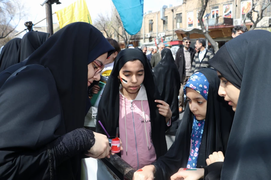 حضور گسترده خانواده بزرگ دانشگاه فرهنگیان آذربایجان شرقی در راهپیمایی روز جهانی قدس  10