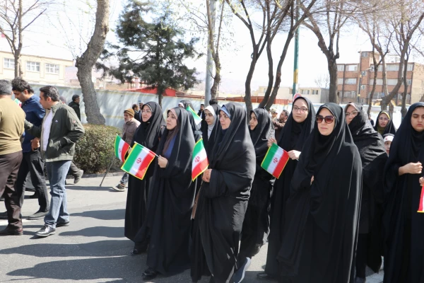 حضور گسترده خانواده بزرگ دانشگاه فرهنگیان آذربایجان شرقی در راهپیمایی روز جهانی قدس  65