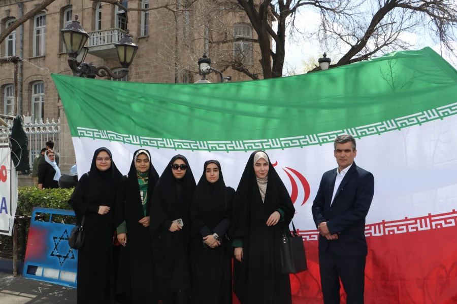 حضور گسترده خانواده بزرگ دانشگاه فرهنگیان آذربایجان شرقی در راهپیمایی روز جهانی قدس  83