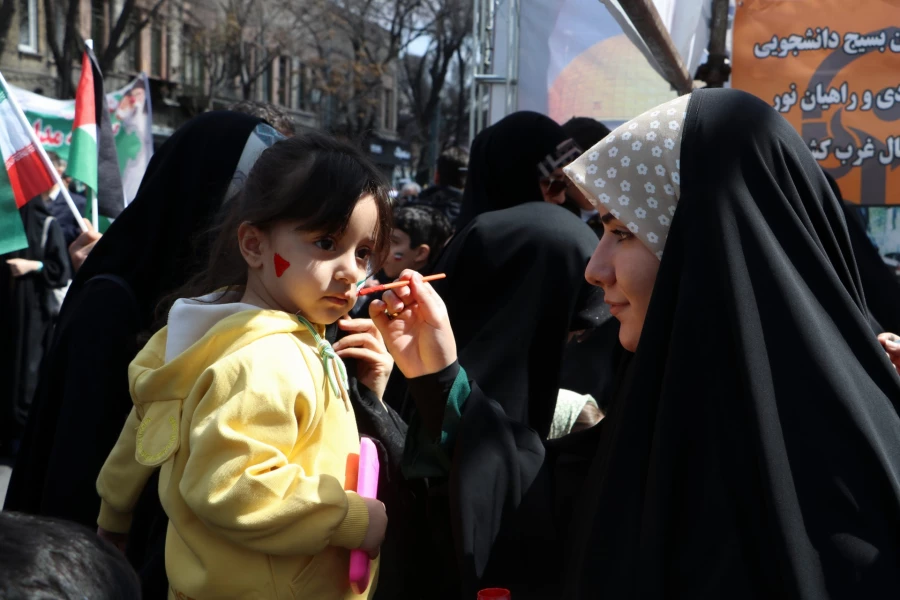 حضور گسترده خانواده بزرگ دانشگاه فرهنگیان آذربایجان شرقی در راهپیمایی روز جهانی قدس  95