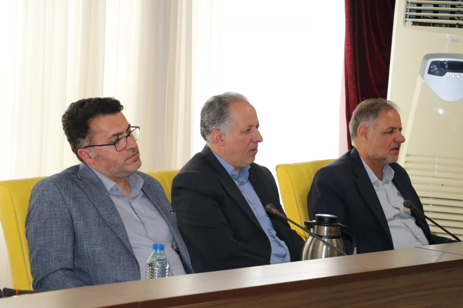 نشست مجمع عمومی خیرین حامی دانشگاه فرهنگیان تبریز با  رئیس دانشگاه فرهنگیان کشور 25